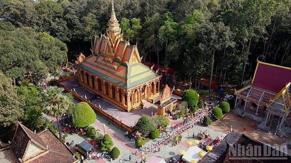Ấm áp Lễ hội Sene Dolta ở Vĩnh Long