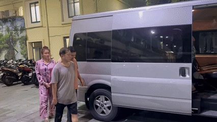 Ám hiệu riêng của quản lý quán karaoke khi cho nhân viên bán dâm
