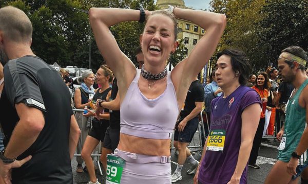 Amber Heard đạt sub1h40 ngay lần đầu chạy half marathon