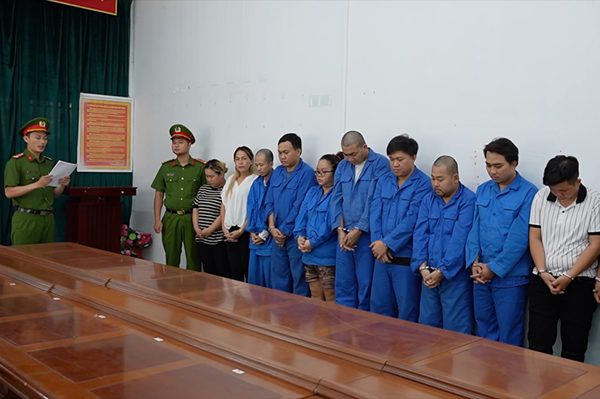 'Mật ngữ' và vỏ bọc nhân đạo của những đường dây mua bán thận tiền tỷ