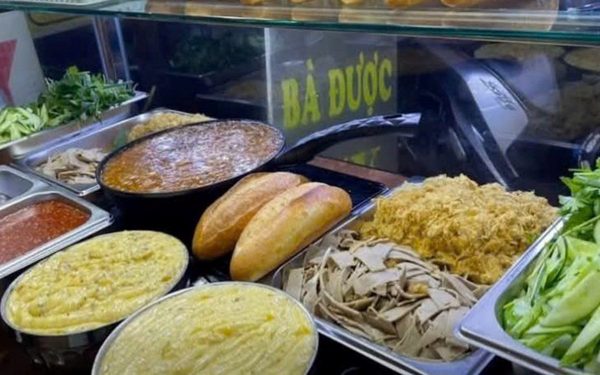 Ăn bánh mì Bà Được, 175 người ngộ độc: Chả, rau, nước sốt, tương ớt, bơ…đều dương tính với vi khuẩn Salmonella