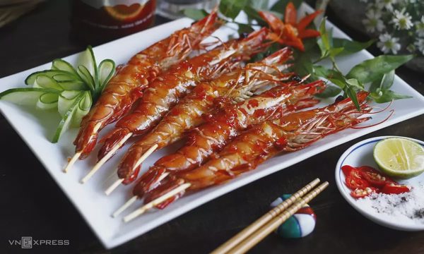 Ăn cá nhỏ nguyên xương, tôm nguyên vỏ có bổ sung nhiều canxi?