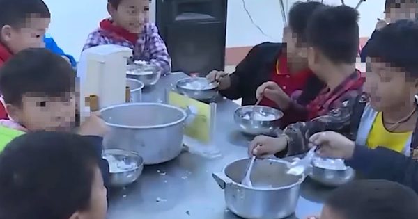 Ăn chặn tiền học sinh trường Yên Lập: Khởi tố là cần thiết nhưng chưa đủ
