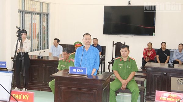 Án tù dành cho đối tượng lợi dụng quyền tự do, xâm phạm lợi ích Nhà nước