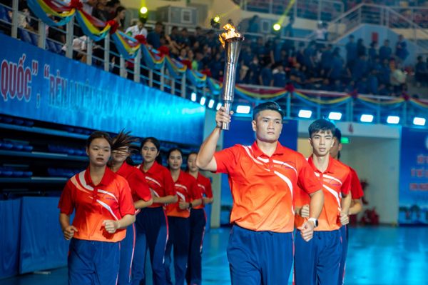 Ấn tượng Lễ khai mạc Đại hội TDTT thành phố Quảng Ninh