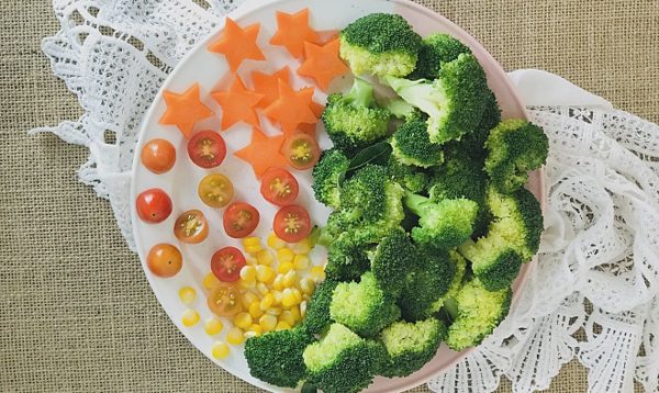 Ăn uống, tập luyện có giúp cải thiện thị lực?