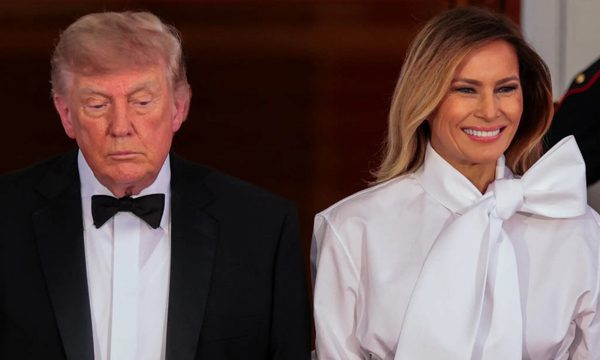 Ẩn ý trang phục của bà Melania khi tiếp đón Chủ tịch Tập Cận Bình và phu nhân
