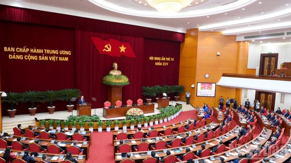 [Ảnh] Bế mạc Hội nghị lần thứ tư Ban Chấp hành Trung ương Đảng khóa XIV