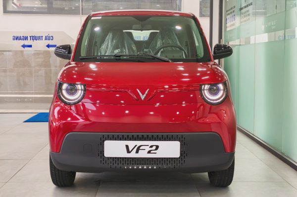 Ảnh chi tiết VinFast VF 2 giá 188 triệu đồng vừa về đại lý