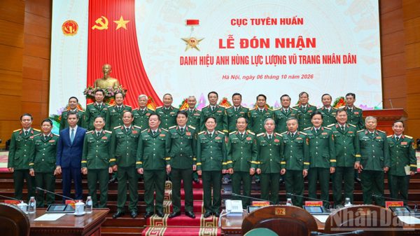 [Ảnh] Cục Tuyên huấn, Tổng cục Chính trị Quân đội nhân dân Việt Nam đón nhận danh hiệu Anh hùng Lực lượng vũ trang nhân dân lần hai