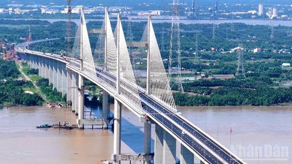 [Ảnh] Diện mạo mới cầu Bình Khánh sau 4 ngày thông xe