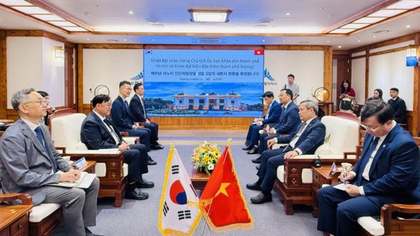 [Ảnh] Hà Nội và Sejong (Hàn Quốc) ký kết Ý định thư về quan hệ hữu nghị và hợp tác