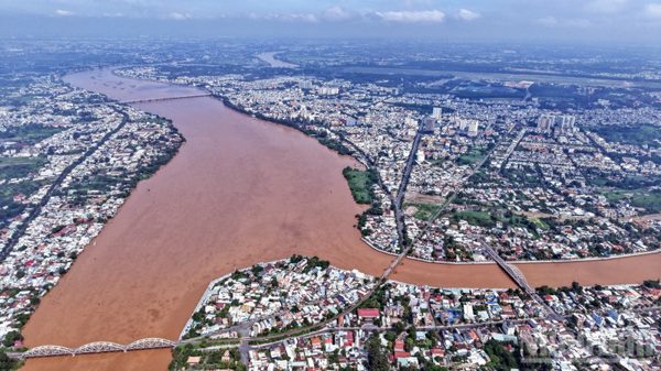 [Ảnh] Hình ảnh flycam sông Đồng Nai nhuộm màu phù sa mùa nước lũ
