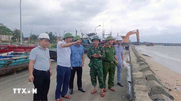 Ảnh hưởng bão số 4: Đặc khu Bạch Long Vĩ biển động mạnh