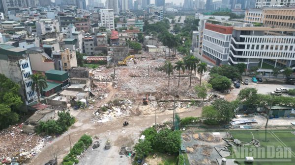 [Ảnh] Tháo dỡ nhà, bàn giao mặt bằng tuyến Phạm Hùng-Lê Đức Thọ