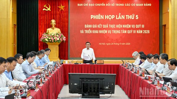 [Ảnh] Thường trực Ban Bí thư Trần Cẩm Tú chủ trì phiên họp về chuyển đổi số trong các cơ quan đảng