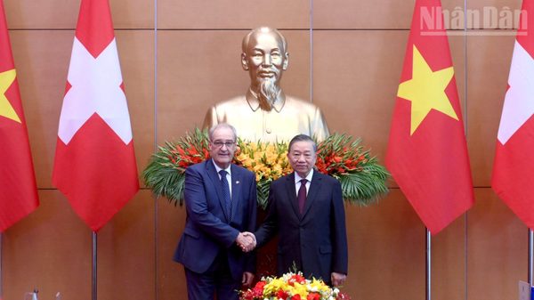 [Ảnh] Tổng Bí thư, Chủ tịch nước Tô Lâm hội đàm với Tổng thống Liên bang Thụy Sĩ Guy Parmelin