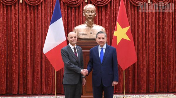 [Ảnh] Tổng Bí thư, Chủ tịch nước Tô Lâm tiếp Đại sứ các nước trình Quốc thư
