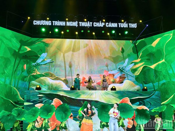 [Ảnh] Tổng duyệt chương trình "Chắp cánh tuổi thơ"