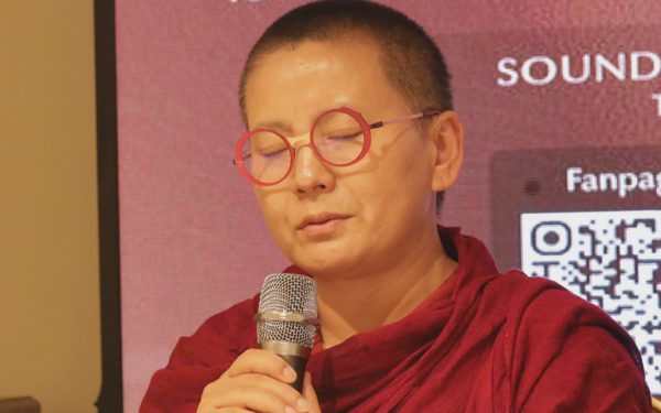 Ani Choying Drolma: 'Khi tụng ca, tôi cũng đang thiền định'