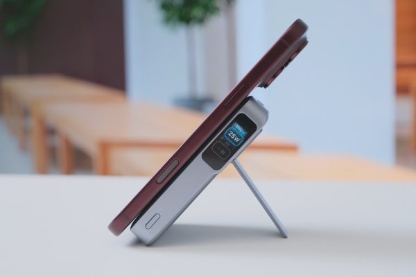 Anker MagGo 2 Pro - pin sạc Qi2.2 đầu tiên có quạt tản nhiệt