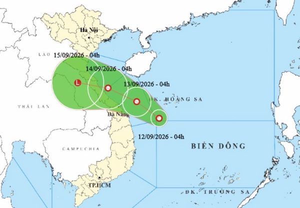 Áp thấp nhiệt đới hình thành, hướng về miền Trung
