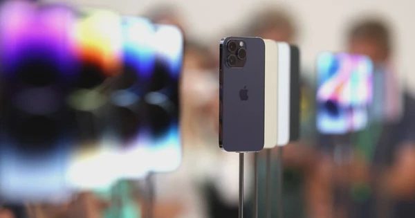 Apple gia hạn tính năng vệ tinh miễn phí trên iPhone 14 đến iPhone 16