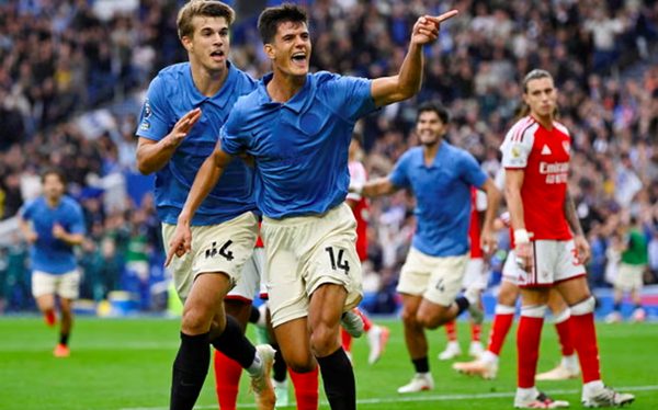 Arsenal thua sốc Brighton ở vòng 5 Premier League