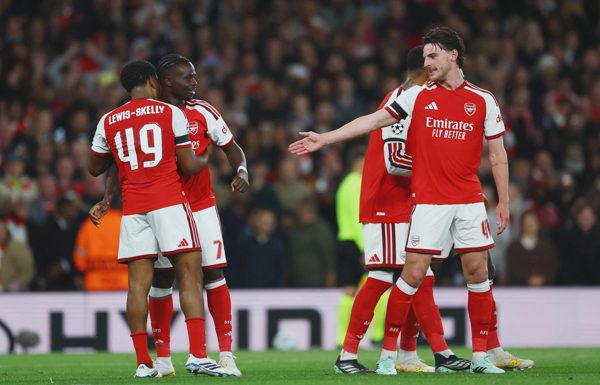 Arsenal - từ bậc thầy bóng chết đến thứ bóng đá quyến rũ