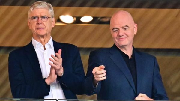 Arsene Wenger sẽ tranh cử chủ tịch FIFA, chống lại Infantino?