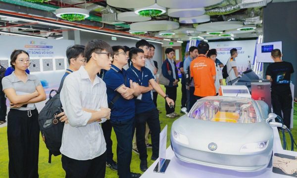 Automotive Hackathon 2026 trình làng nhiều giải pháp AI cho ô tô