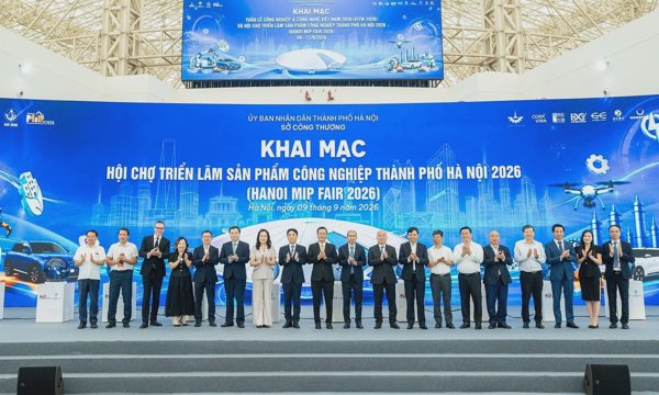 AW Vietnam 2026 thúc đẩy đổi mới sản xuất với AI, robot