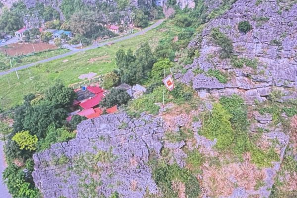 Ba bảo tháp xá lợi triều Trần ở Ninh Bình có nguy cơ biến mất