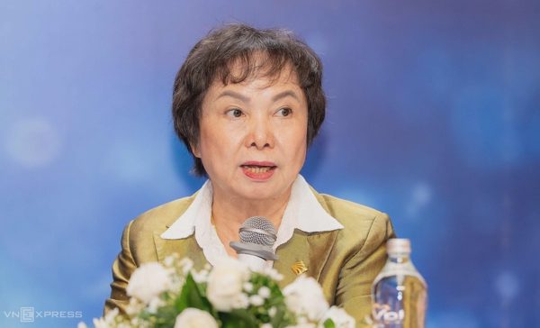 Bà Cao Thị Ngọc Dung: 'Hết cách, tôi mới bán cổ phiếu PNJ'