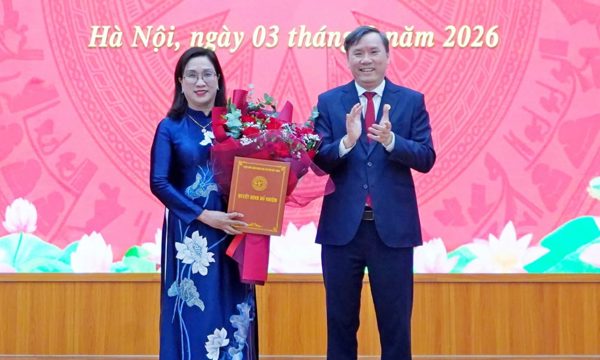 Bà Đinh Thị Mai giữ chức Phó Chủ tịch Viện Hàn lâm Khoa học xã hội Việt Nam