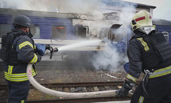 Ba Lan lo ngại cửa khẩu tê liệt vì Nga tập kích Ukraine