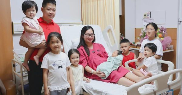 Bà mẹ 31 tuổi sinh 7 con trong 9 năm