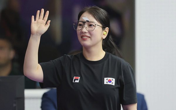 Bà mẹ trở lại đội tuyển, lần đầu giành huy chương Asiad sau 19 năm bắn súng