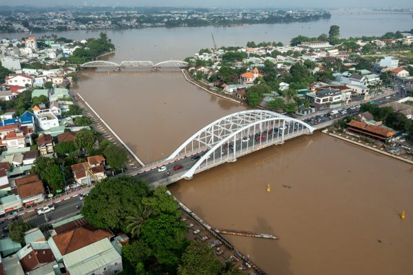 Bà nội mất, hai cháu bị gạt khỏi thỏa thuận thừa kế hơn 61.000m2 đất