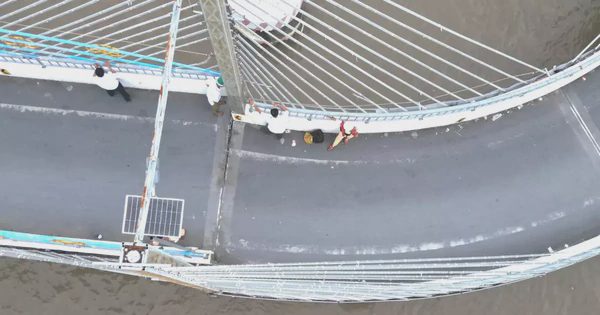 Ba phương án sửa nhịp cầu bị sà lan đâm lệch ở Cà Mau, chủ sà lan chịu toàn bộ chi phí