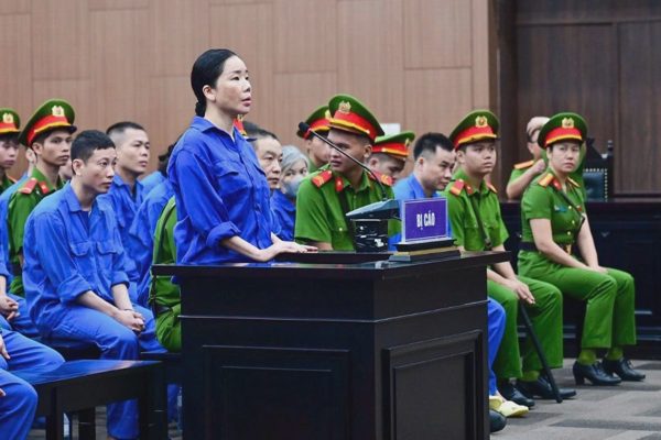 "Bà trùm" Mai Anh khai đánh chửi nhân viên bảo vệ, ép mở cổng viện tâm thần