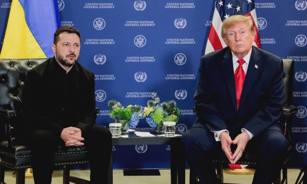 Ba tuần ông Trump quay lưng với Ukraine