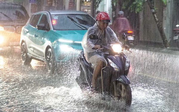 Bắc Bộ, Thanh Hóa và Nghệ An mưa lớn tới 16-9, có nơi trên 450mm
