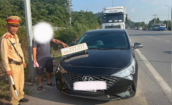 Bắc Ninh: Chở 2 khách, thu 120.000 đồng, đối mặt mức phạt 14 triệu