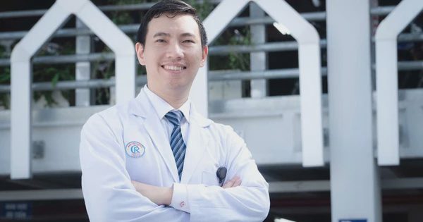 Bác sĩ Bệnh viện Chợ Rẫy kể 20 phút đỡ đẻ nghẹt thở trên máy bay