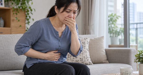 Bác sĩ cảnh báo: Đau bụng, nôn ói có thể dấu hiệu của nhồi máu cơ tim