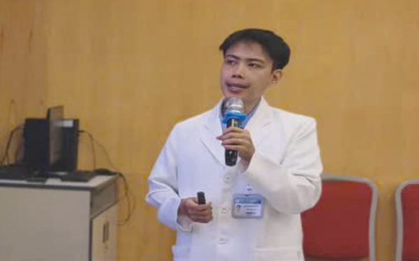 Bác sĩ cảnh báo việc trẻ tự gây thương tích, hủy hoại bản thân