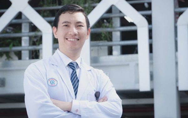 Bác sĩ Chợ Rẫy kể khoảnh khắc nghẹt thở đỡ sinh em bé trên máy bay, hạ cánh ở Myanmar