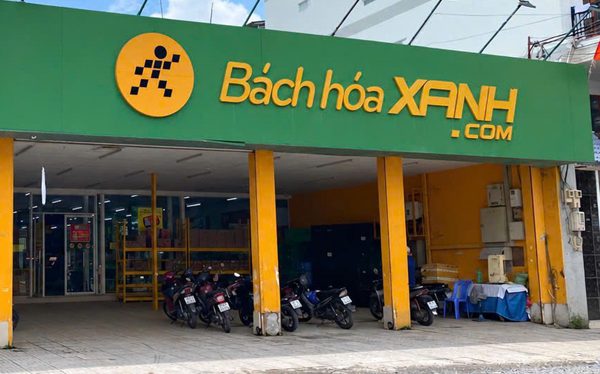 Bách Hóa Xanh nói gì khi khách tố bán xúc xích có dấu hiệu hư hỏng