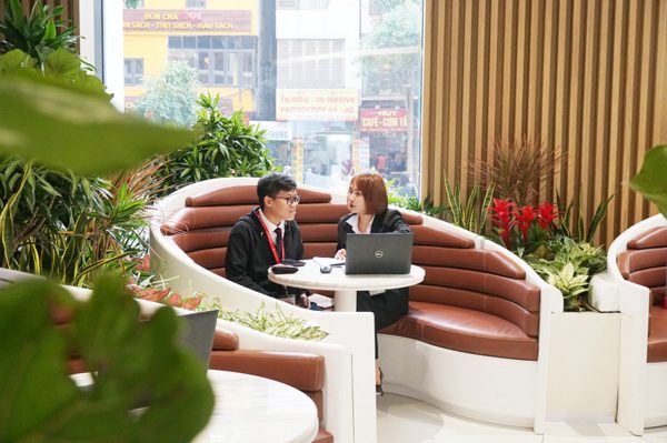 Bài 3: Khi thịnh vượng bắt đầu có câu chuyện của nhiều thế hệ